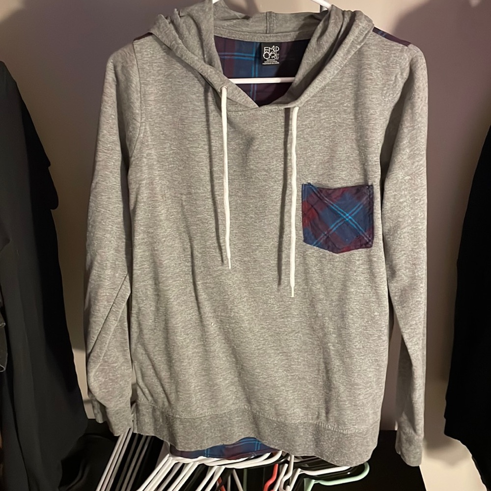 Empyre grey/flannel light weight hooded sweatshirt. Size medium.